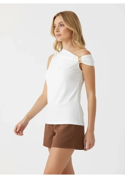 Kadın Kayık Yaka Omuzları Büzgülü Detay Tokalı Slim Fit Modal Bluz 26002 Ekru