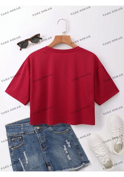 Flood Of Style Crop Ckod-232913 Kalpli Ve Sloganlı Grafik Düşük Omuzlu Bordo