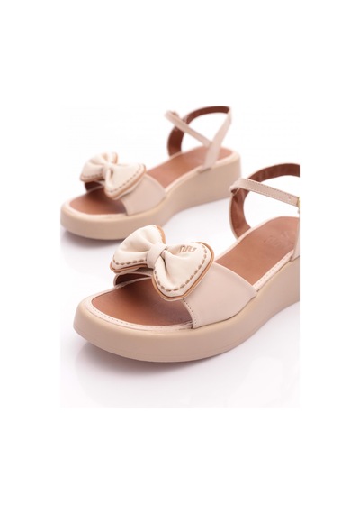 Dgn 7002 Kadin Fiyonk Detayli Sandalet Bej