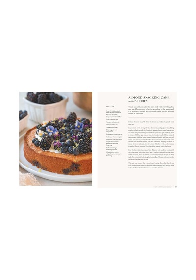 Entertaining With Charm: A Modern Guide To Relaxed Gatherings