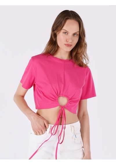 Colins Dar Kesim Bisiklet Yaka Crop Pembe Kadın Kısa Kol Tişört 001