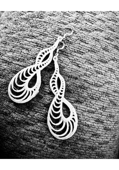 Spiral Kafes Küpe Koleksiyonu - Dört Renk Modern Zarafet Dinamik Akış Aksesuarı Beyaz