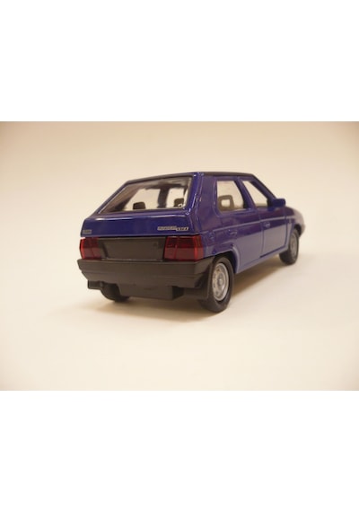 Welly Skoda Favorit Mavi Renk Metal Model Çek Bırak Araba 1/32 - Mavi