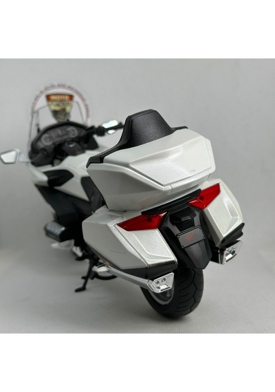 Honda Goldwing Maket - 1:12 Welly Beyaz Touring Serisi