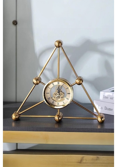 Chacha Home Luxury Üçgen Space Geometrik Sanat Masa Saati Lüks Dekoratif & Modern Hediyelik 35x30x5 Cm Gold
