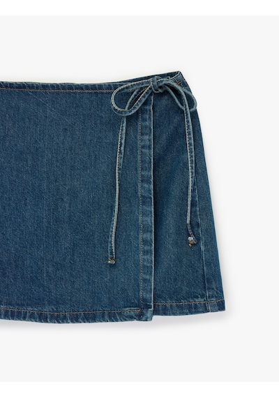 Koton Bağcık Detaylı Pamuklu Mini Denim Şort Etek Koyu İndigo 6sal40002md