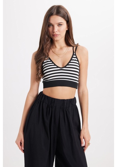 Tudors Kadın Slim Fit Dar Kesim Sırtı Çapraz Bağlamalı Askılı V Yaka Çizgili Siyah Crop -51086