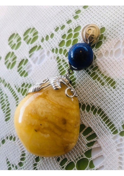 Doğal Kaya Damla Kehribar Lapis Lazuli Taşlı Kolye Ucu 23,34 Gram