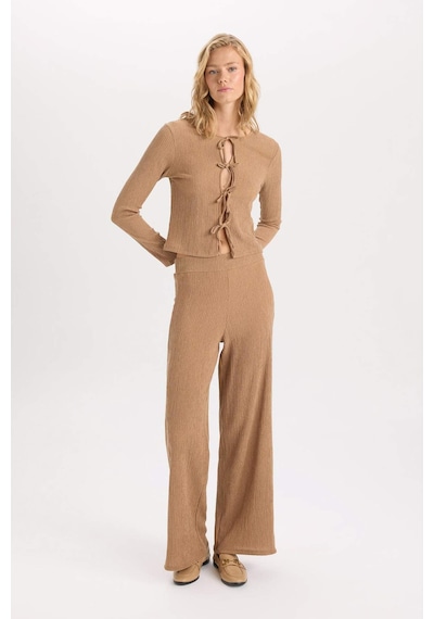 DeFacto Wide Leg Geniş Bol Paça Esnek Belli Basic Düz Bürümcük Pantolon D6300AX24AUBG138