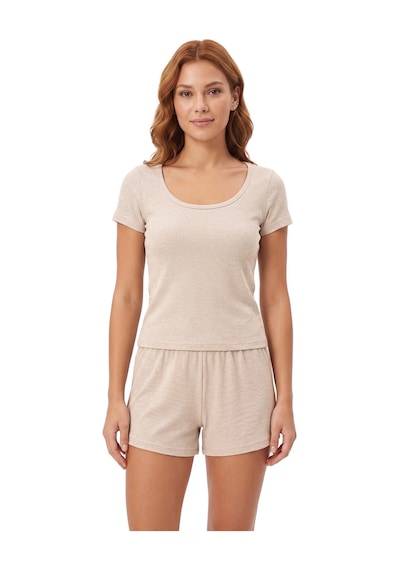 Cottonill Premium - Neat Collection Bej Rib Dokulu Yuvarlak Yaka Modal Viskon Şortlu Kadın Pijama Takımı