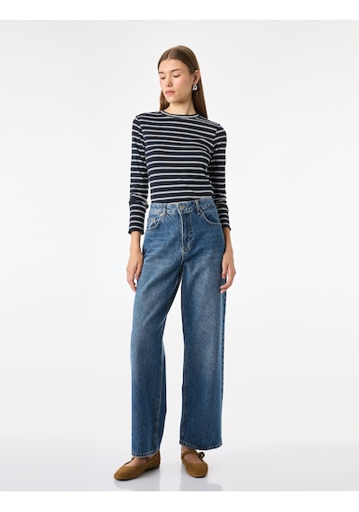 Koton Slim Fit Bisiklet Yaka Uzun Kollu Çizgili Tişört Lacivert Çizgili 7wak80017pk