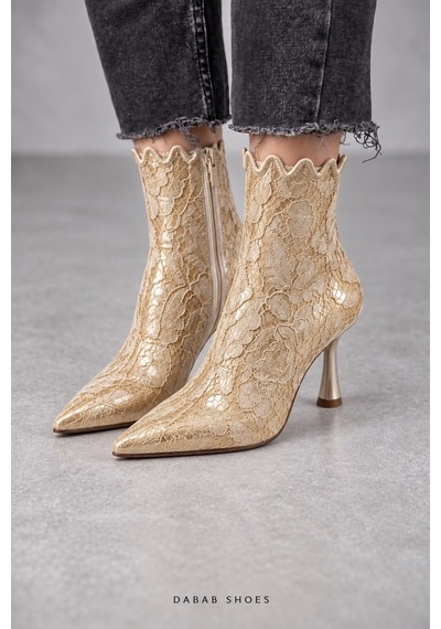 Dabab Shoes Mona Kadın Gold Dantel İşlemeli Sivri Burun Sıcak Astarlı Fermuarlı 7 Cm İnce Topuklu Bot Bootie Altın