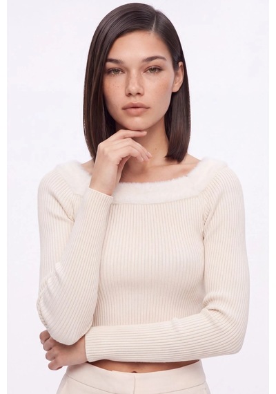 CEMO Yaka Kürk Detaylı Fitilli Crop Triko Bluz Ekru