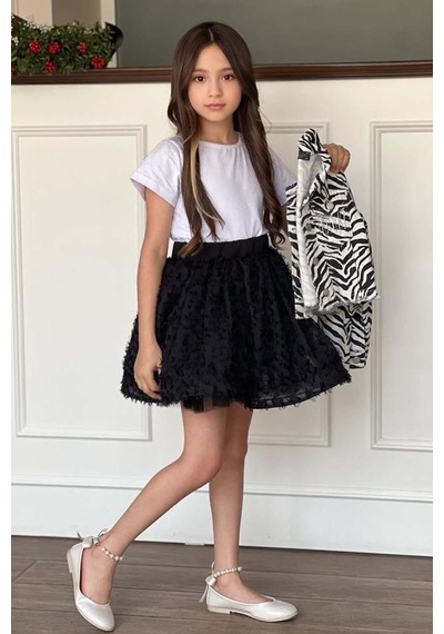 Riccotarz Kız Çocuk Bisiklet Yaka Penye T-shirt Zebra Desenli Jean Ceket Üzeri Kırçıllı Siyah Etekli Takım Siyah Riccotarz Kız Çocuk Bisiklet Yaka Penye T-shirt Zebra Desenli Jean Ceket Üzeri Kırçıllı Siyah Etekli Takım Siyah
