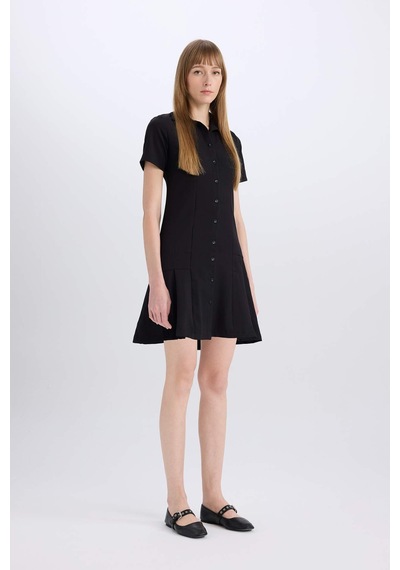 DeFacto Polo Yaka Basic Düz Kısa Kollu Pileli Mini Elbise D4203AX24AUBK27 DeFacto Polo Yaka Basic Düz Kısa Kollu Pileli Mini Elbise D4203AX24AUBK27