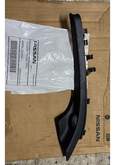 Nissan Note Solçamurluk Plastiği Cam Kenar Plastiği E12 Kasa 66985-3vv0a