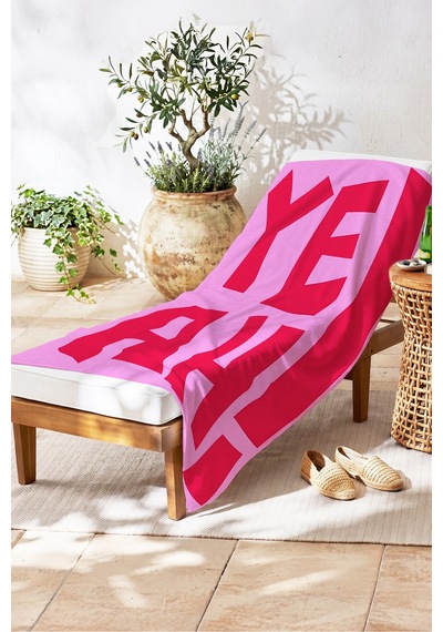 Yazı Temalı Pembe Plaj Havlusu - Minimalist Fuşya Tipografik Havuz Deniz Banyo Sahil Örtüsü Dalgın Yakamoz