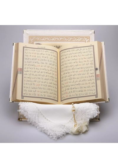 Şal + Tesbih + Kuran Hediye Seti Orta Boy, Şemslafzatullah, Gold Pleksi, Raşel Kutu, Krem