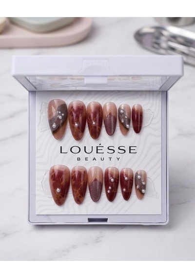 Louésse Mocha Pearl Takma Tırnak 12 Li Kahve Mermer Desenli İnci Detaylı Soft Luxe Nail