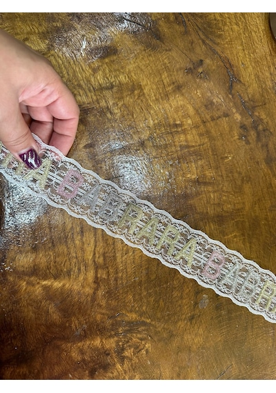 Renkli Simli Yazılı Tül Şerit Dikiş Giyim Aksesuarı En 4 Cm 1 Metre