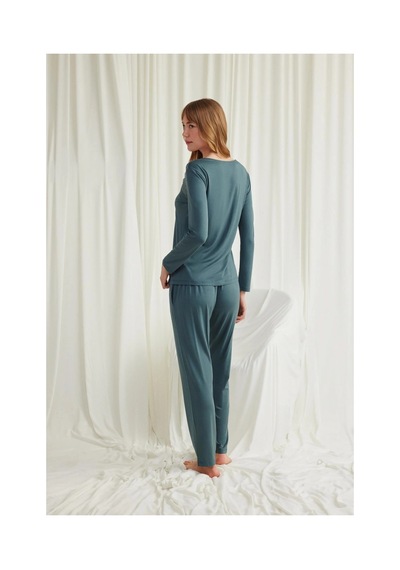 Aria's Closet Arias Closet Yakası Omzu Ve Paçası Dantelli Boydan Düğmeli Pijama Takımı Yeşil