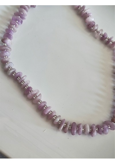 Badeaccessories Kunzit Yassı Amorf Doğaltaş Kolye Çok renkli