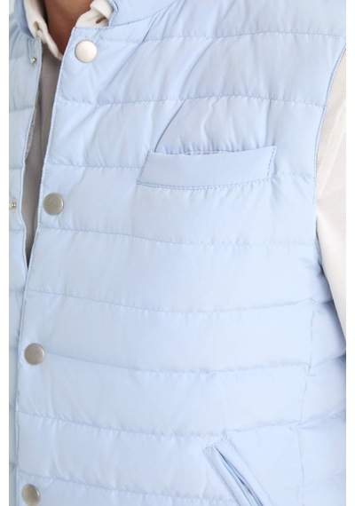 DeFacto Slim Fit Dar Kesim Çıtçıt Kapamalı Kaz Tüyü Yelek E6420AX25SPBE196