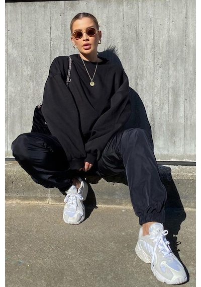 Madmext Madmext MG1559 Bisiklet Yaka Basic Kadın Sweatshirt - Siyah