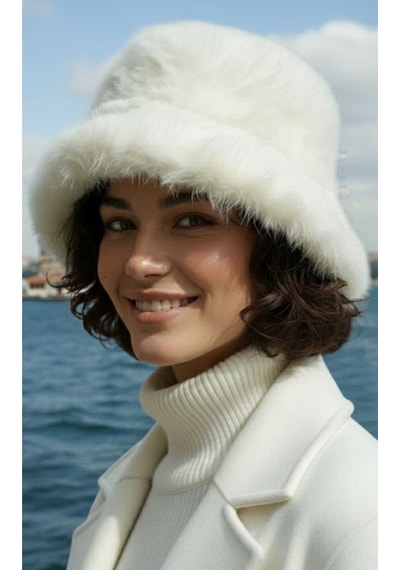 Uniquetrenders Kadın Peluş Bucket Şapka Beyaz