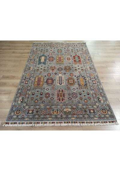 Çam Halı Sultani 807 Gri Yün Ve Bambu İle Özel Tezgahlarda Üretilen Otantik Desenli El Emeği Modern Uşak Halısı Gri Çam Halı Sultani 807 Gri Yün Ve Bambu İle Özel Tezgahlarda Üretilen Otantik Desenli El Emeği Modern Uşak Halısı Gri