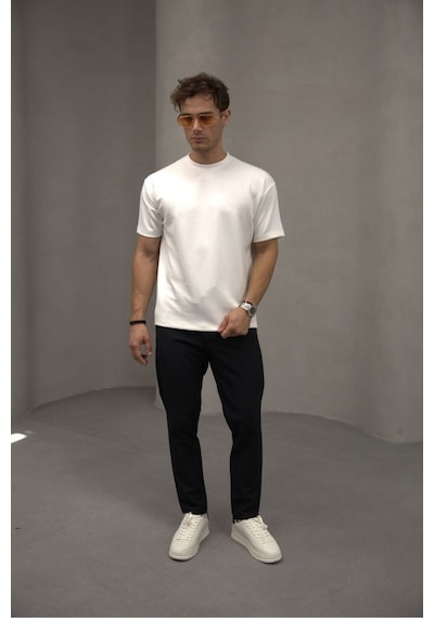 Bürke Beyaz Renk Standart Kalıp Basic Bisiklet Yaka T-shirt