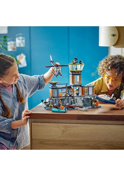 LEGO® City Polis Hapishane Adası 60419 7+ Yaratıcı Oyuncak Yapım Seti - 980 Parça