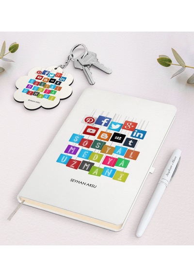 Kişiye Özel Sosyal Medya Uzmanı Beyaz Defter Kalem Ve Anahtarlık N11.12156