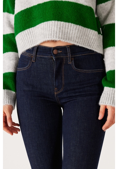 Wrangler High Rise Skinny Fit Dar Kesim Yüksek Bel Çok Dar Paça Lacivert Kadın Esnek Jean Denim Kot Pantolon W27H01736 Koyu Lacivert Wrangler High Rise Skinny Fit Dar Kesim Yüksek Bel Çok Dar Paça Lacivert Kadın Esnek Jean Denim Kot Pantolon W27H01736 Koyu Lacivert