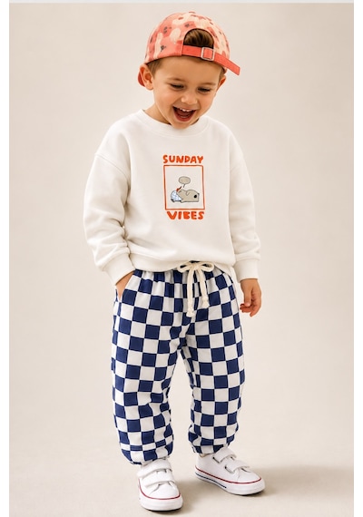 Monila Erkek Çocuk Ekru Baskılı Pamuklu Sweatshirt Ve Lacivert Damalı Eşofman Alt Üst Takım Monila Erkek Çocuk Ekru Baskılı Pamuklu Sweatshirt Ve Lacivert Damalı Eşofman Alt Üst Takım