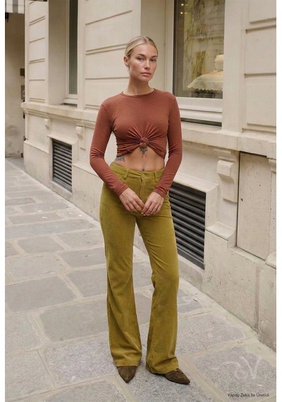 Kadın Yağ Yeşili Flare Fit Velvet Kadife Kumaş Pantolon Yeşil