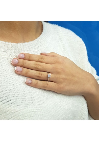 Lova D Renk 0,42 Karat Pırlanta Tektaş Yüzük - HRD Sertifikalı