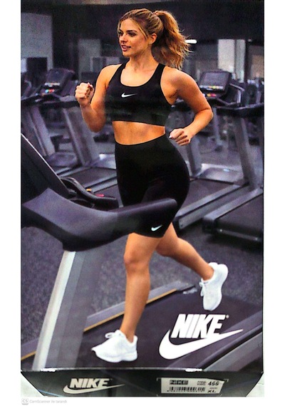 Nike Spor Takım 2"li Set Yarım Tayt Ve Büstiyer Siyah