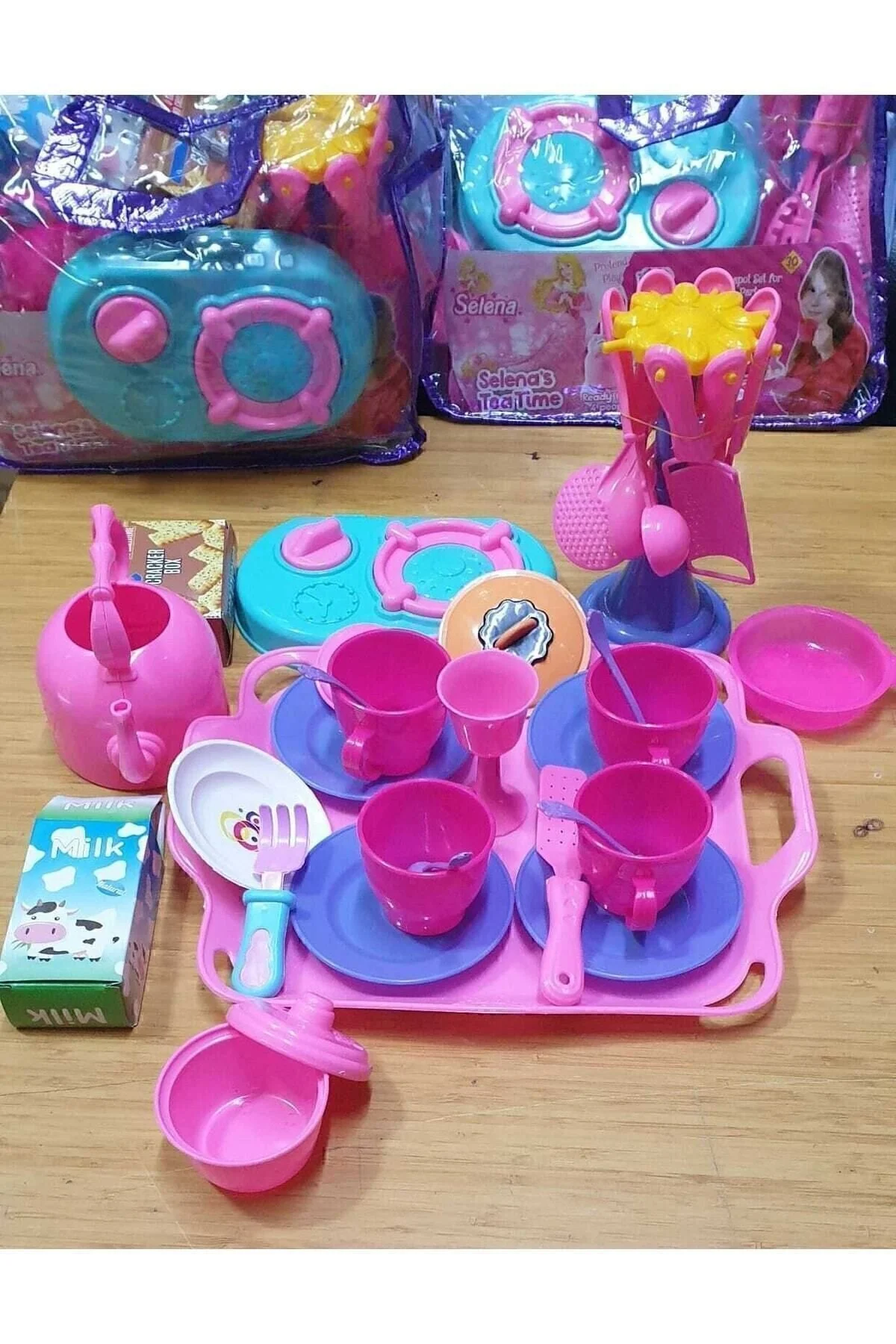 Oyuncak Çantalı Çay Takımı Mutfak Eşyası 30 Parça Tepsili Fincan Çaydanlık Mutfak Seti
