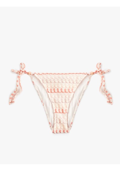 Koton Koton X Sibil Çetinkaya - Yanları Bağlamalı İpli Kroşe Bikini Altı Pembe Desenli 6sak00215mm Koton Koton X Sibil Çetinkaya - Yanları Bağlamalı İpli Kroşe Bikini Altı Pembe Desenli 6sak00215mm