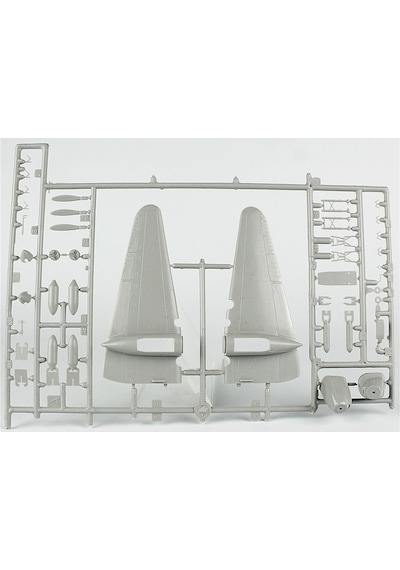 Mistercraft E026 1/72 Pe-2ft Peshka Bombardıman Uçağı Plastik Model Kiti-56319