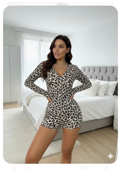 Trend Dokunuş Kadın Pamuklu Leopar Desenli Düğmeli Uzun Kollu Şortlu Gecelik Tulum