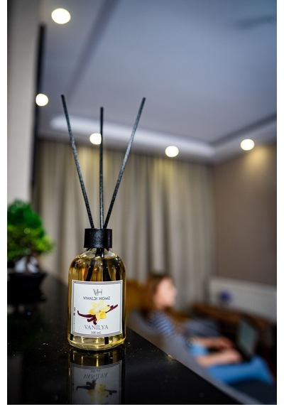 Vivaldi Home Vanilya Çubuklu Oda Kokusu Esansiyel Uçucu Yağ 100 ML