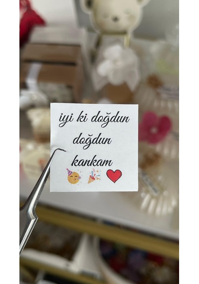 İyi Ki Doğdun Kankam Yazılı Çikolata Etiketi Etiket 35 Mm 88 Adet - Arl Etiket Tasarım Beyaz