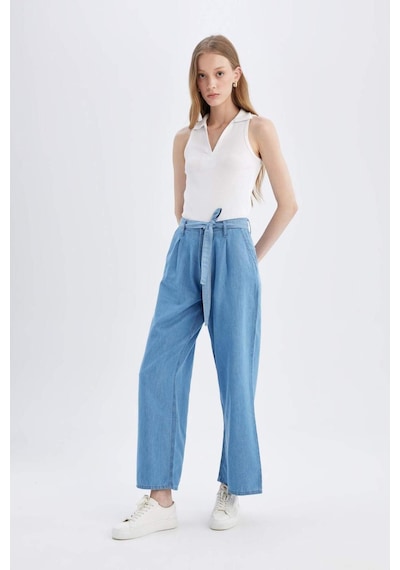 DeFacto Wide Leg Yüksek Bel Kuşaklı Geniş Paça Uzun Jean Pantolon D2433AX24SMNM85 DeFacto Wide Leg Yüksek Bel Kuşaklı Geniş Paça Uzun Jean Pantolon D2433AX24SMNM85