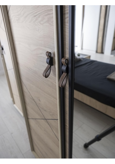 Vega 3 Kapaklı Modern Aynalı Elbise Dolabı Gardrop 135x50x200cm Vega 3 Kapaklı Modern Aynalı Elbise Dolabı Gardrop 135x50x200cm