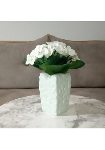Vazoda Beyaz Yapay Çiçek Dekoratif Çiçekli Su Yeşili Vazo Dahil 7 x 7 x 17 CM