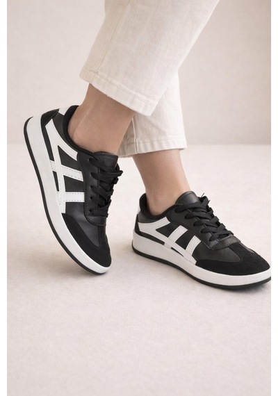 Unisex Günlük Spor Ayakkabı Bağcıklı Şerit Detaylı Sneaker Siyah - Beyaz