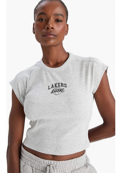 DeFactoFit NBA Los Angeles Lakers Standart Fit Bisiklet Yaka Nakış Baskı Fitilli Kaşkorse Kısa Kollu Tişört E3828AX25SMGR93