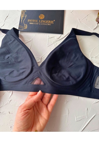 Eleanor Önü Ve Yanı Dantel Detaylı Dikişsiz Lazer Kesim İnce Askı Siyah